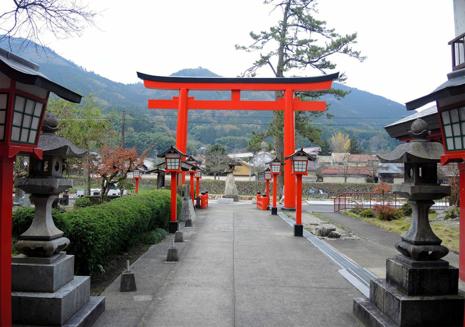 TRJ_Shrine_Tsuwano Tsuwano The Real Japan Rob Dyer